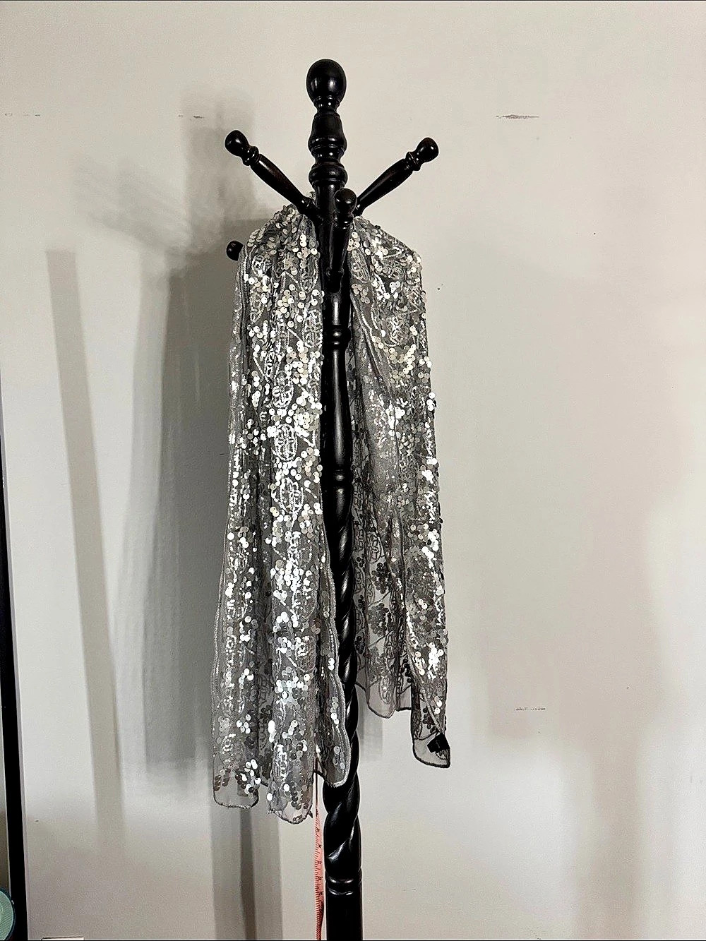 Sequined Floral Scarf in Silver Like New